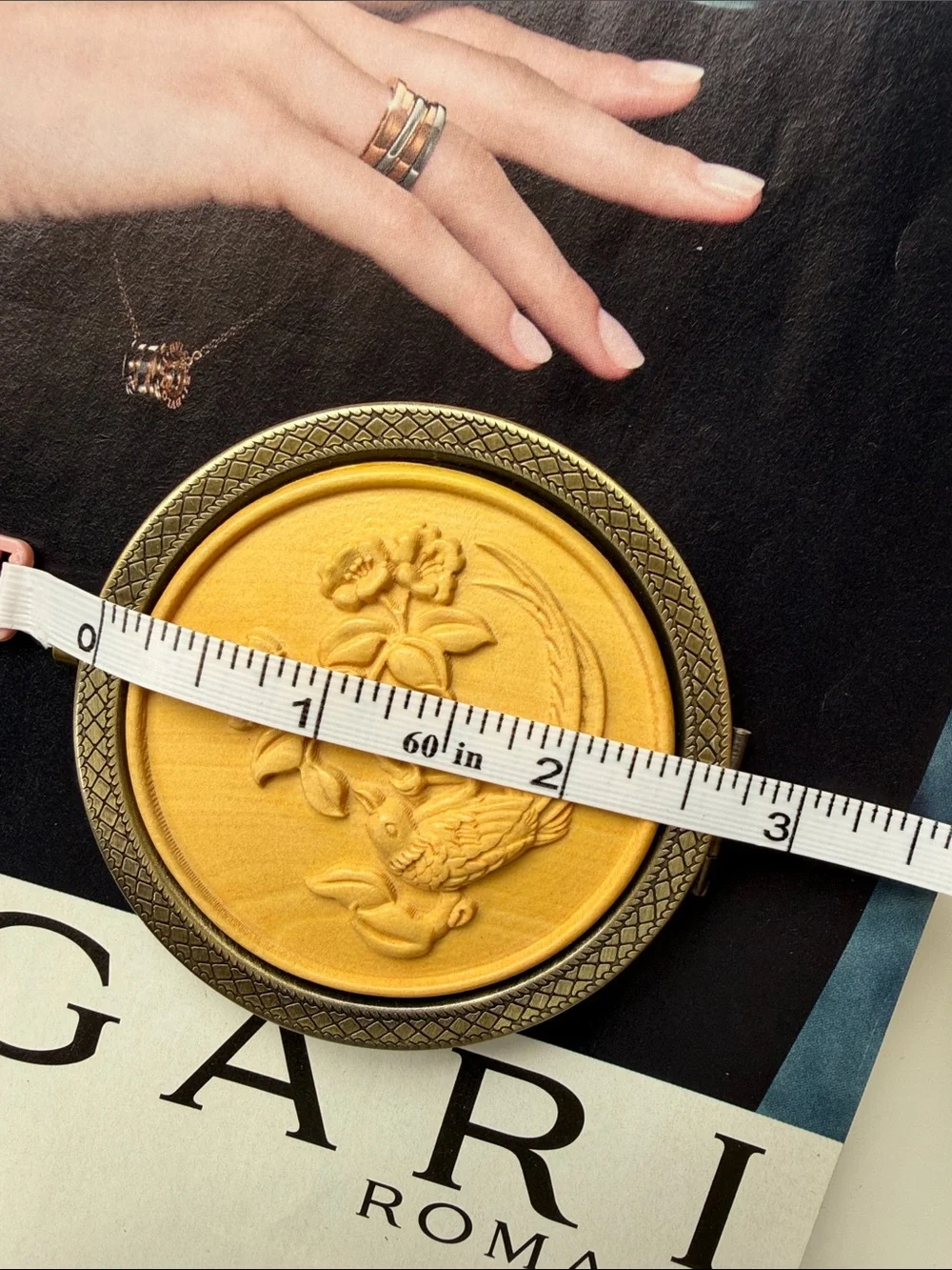 Handcuff Vintage Bulgari Gold-Tone Floral Compact Mirror